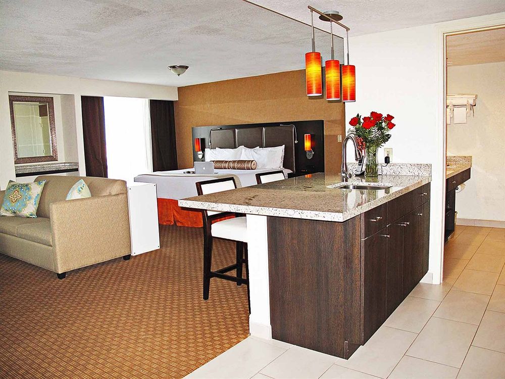 Holiday Inn Miami International Airport By Ihg Miami Springs Kültér fotó